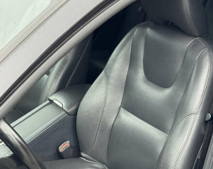 Черный Вольво B60, объемом двигателя 1.56 л и пробегом 246 тыс. км за 13800 $, фото 39 на Automoto.ua