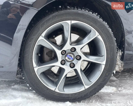 Черный Вольво B60, объемом двигателя 1.6 л и пробегом 246 тыс. км за 12700 $, фото 37 на Automoto.ua