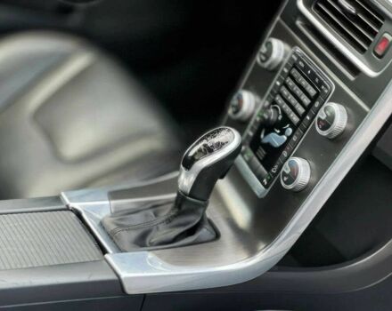 Черный Вольво B60, объемом двигателя 2.5 л и пробегом 78 тыс. км за 5300 $, фото 11 на Automoto.ua