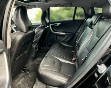 Черный Вольво B60, объемом двигателя 2.5 л и пробегом 78 тыс. км за 5300 $, фото 13 на Automoto.ua