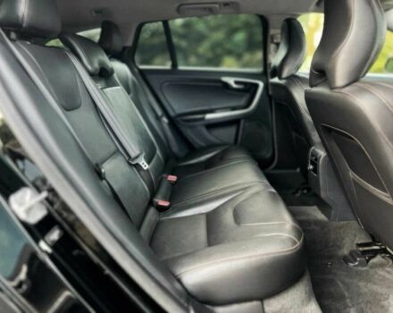 Черный Вольво B60, объемом двигателя 2.5 л и пробегом 78 тыс. км за 5300 $, фото 12 на Automoto.ua