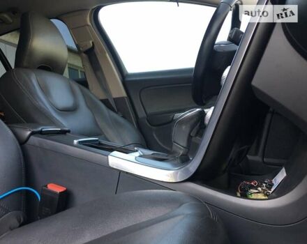 Чорний Вольво B60, об'ємом двигуна 2 л та пробігом 210 тис. км за 14950 $, фото 38 на Automoto.ua