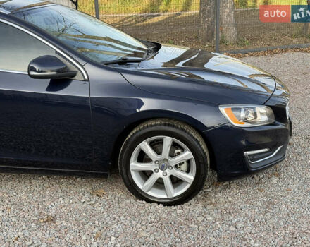 Черный Вольво B60, объемом двигателя 2 л и пробегом 148 тыс. км за 12200 $, фото 21 на Automoto.ua