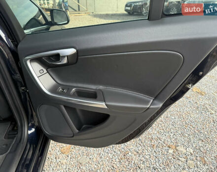 Черный Вольво B60, объемом двигателя 2 л и пробегом 148 тыс. км за 12200 $, фото 52 на Automoto.ua