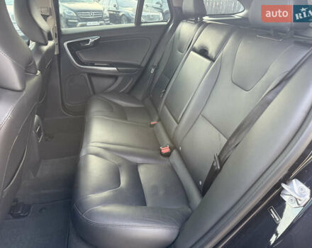 Черный Вольво B60, объемом двигателя 2 л и пробегом 148 тыс. км за 12200 $, фото 44 на Automoto.ua