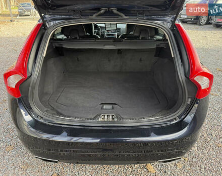 Черный Вольво B60, объемом двигателя 2 л и пробегом 148 тыс. км за 12200 $, фото 66 на Automoto.ua