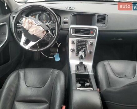 Вольво B60 2017 в Ровно на Automoto.ua Черный Вольво B60, объемом двигателя 2 л и пробегом 127 тыс. км за 6999 $, фото 7 на Automoto.ua