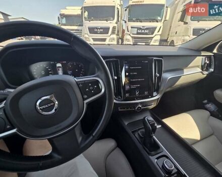 Черный Вольво B60, объемом двигателя 1.97 л и пробегом 194 тыс. км за 22550 $, фото 10 на Automoto.ua