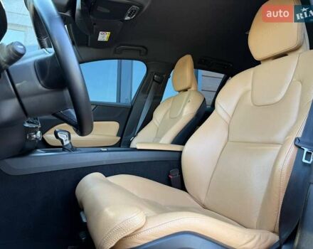 Черный Вольво B60, объемом двигателя 2 л и пробегом 255 тыс. км за 20999 $, фото 24 на Automoto.ua