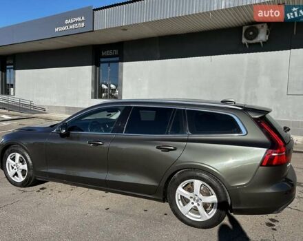 Черный Вольво B60, объемом двигателя 1.97 л и пробегом 239 тыс. км за 22800 $, фото 4 на Automoto.ua