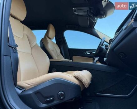 Черный Вольво B60, объемом двигателя 2 л и пробегом 255 тыс. км за 20999 $, фото 66 на Automoto.ua