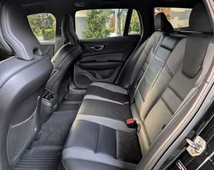 Черный Вольво B60, объемом двигателя 2 л и пробегом 35 тыс. км за 5500 $, фото 12 на Automoto.ua