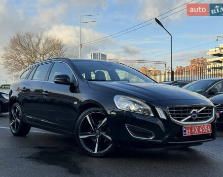 Черный Вольво B60, объемом двигателя 2 л и пробегом 235 тыс. км за 13300 $, фото 1 на Automoto.ua