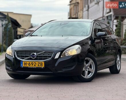 Черный Вольво B60, объемом двигателя 1.56 л и пробегом 275 тыс. км за 8150 $, фото 1 на Automoto.ua