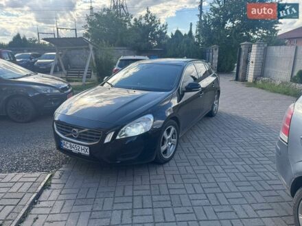 Черный Вольво B60, объемом двигателя 1.98 л и пробегом 245 тыс. км за 11500 $, фото 1 на Automoto.ua