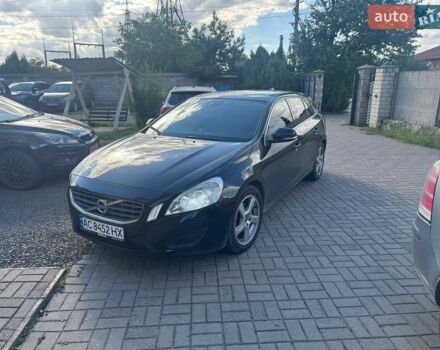 Черный Вольво B60, объемом двигателя 1.98 л и пробегом 245 тыс. км за 11500 $, фото 1 на Automoto.ua