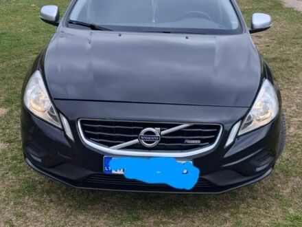 Чорний Вольво B60, об'ємом двигуна 2 л та пробігом 312 тис. км за 6535 $, фото 1 на Automoto.ua