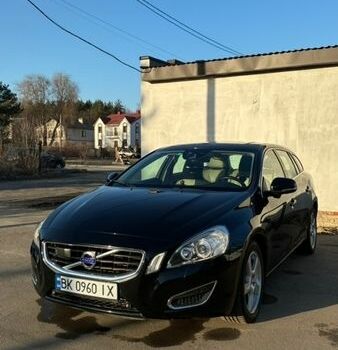 Чорний Вольво B60, об'ємом двигуна 1.98 л та пробігом 250 тис. км за 12700 $, фото 1 на Automoto.ua