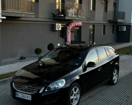 Черный Вольво B60, объемом двигателя 1.56 л и пробегом 280 тыс. км за 9000 $, фото 1 на Automoto.ua