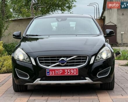 Черный Вольво B60, объемом двигателя 2 л и пробегом 159 тыс. км за 11200 $, фото 1 на Automoto.ua