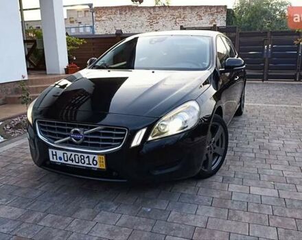Черный Вольво B60, объемом двигателя 1.98 л и пробегом 226 тыс. км за 10900 $, фото 1 на Automoto.ua