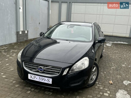 Черный Вольво B60, объемом двигателя 1.56 л и пробегом 243 тыс. км за 5300 $, фото 1 на Automoto.ua