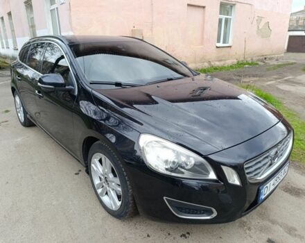 Черный Вольво B60, объемом двигателя 1.6 л и пробегом 235 тыс. км за 10000 $, фото 1 на Automoto.ua