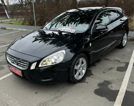 Черный Вольво B60, объемом двигателя 2.4 л и пробегом 265 тыс. км за 11500 $, фото 1 на Automoto.ua