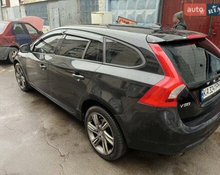 Черный Вольво B60, объемом двигателя 2 л и пробегом 266 тыс. км за 10500 $, фото 1 на Automoto.ua