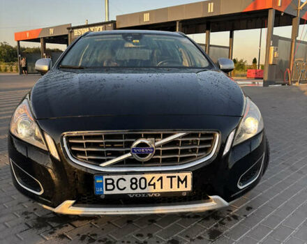 Черный Вольво B60, объемом двигателя 2.4 л и пробегом 275 тыс. км за 14300 $, фото 1 на Automoto.ua