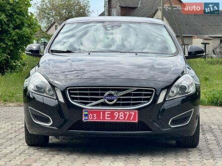 Чорний Вольво B60, об'ємом двигуна 1.6 л та пробігом 243 тис. км за 8800 $, фото 1 на Automoto.ua
