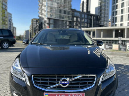 Вольво B60 2012 у Львові на Automoto.ua Чорний Вольво B60, об'ємом двигуна 1.99 л та пробігом 267 тис. км за 11150 $, фото 1 на Automoto.ua