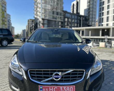 Вольво B60 2012 у Львові на Automoto.ua Чорний Вольво B60, об'ємом двигуна 1.99 л та пробігом 267 тис. км за 11150 $, фото 1 на Automoto.ua