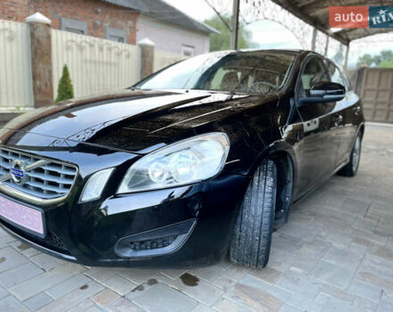 Вольво B60 2012 у Ахтырке на Automoto.ua Чорний Вольво B60, об'ємом двигуна 1.6 л та пробігом 220 тис. км за 9500 $, фото 1 на Automoto.ua