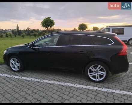 Черный Вольво B60, объемом двигателя 1.99 л и пробегом 225 тыс. км за 13300 $, фото 1 на Automoto.ua