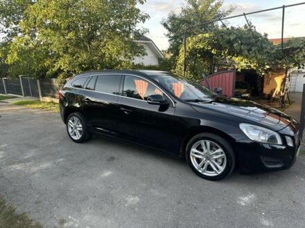 Черный Вольво B60, объемом двигателя 1.6 л и пробегом 270 тыс. км за 9300 $, фото 1 на Automoto.ua