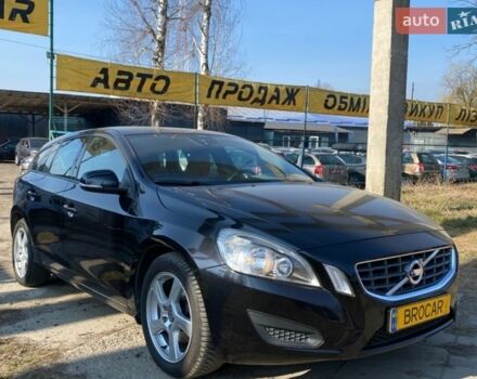 Чорний Вольво B60, об'ємом двигуна 1.6 л та пробігом 290 тис. км за 9999 $, фото 1 на Automoto.ua