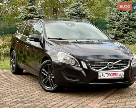 Черный Вольво B60, объемом двигателя 1.56 л и пробегом 240 тыс. км за 12490 $, фото 1 на Automoto.ua