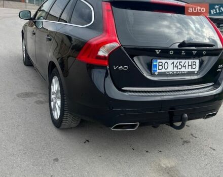Черный Вольво B60, объемом двигателя 2.4 л и пробегом 298 тыс. км за 14100 $, фото 1 на Automoto.ua
