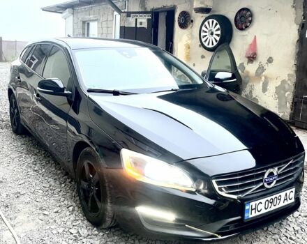 Черный Вольво B60, объемом двигателя 2 л и пробегом 203 тыс. км за 13500 $, фото 1 на Automoto.ua