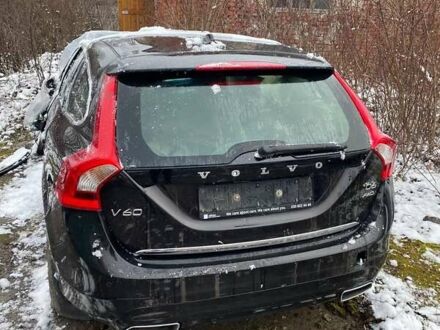 Черный Вольво B60, объемом двигателя 2.4 л и пробегом 250 тыс. км за 5800 $, фото 1 на Automoto.ua