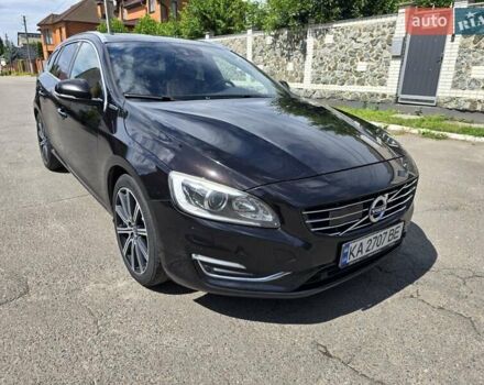 Черный Вольво B60, объемом двигателя 2.4 л и пробегом 217 тыс. км за 16500 $, фото 1 на Automoto.ua