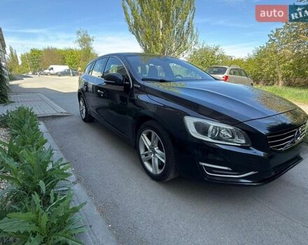 Черный Вольво B60, объемом двигателя 2.4 л и пробегом 230 тыс. км за 10632 $, фото 1 на Automoto.ua