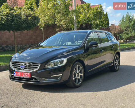 Чорний Вольво B60, об'ємом двигуна 1.97 л та пробігом 225 тис. км за 15390 $, фото 1 на Automoto.ua