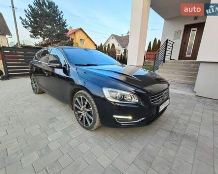 Черный Вольво B60, объемом двигателя 2.4 л и пробегом 224 тыс. км за 13400 $, фото 1 на Automoto.ua