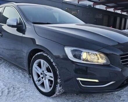 Черный Вольво B60, объемом двигателя 0 л и пробегом 173 тыс. км за 15000 $, фото 1 на Automoto.ua