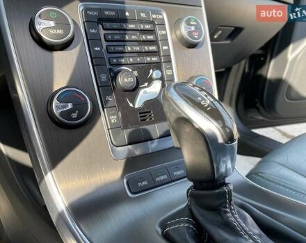 Коричневый Вольво B60, объемом двигателя 2.4 л и пробегом 261 тыс. км за 14999 $, фото 4 на Automoto.ua