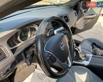 Коричневый Вольво B60, объемом двигателя 2.4 л и пробегом 262 тыс. км за 14800 $, фото 51 на Automoto.ua