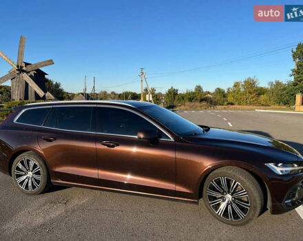 Коричневый Вольво B60, объемом двигателя 1.97 л и пробегом 158 тыс. км за 32500 $, фото 1 на Automoto.ua