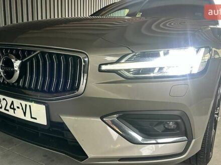 Вольво B60 2021 в Ровно на Automoto.ua Коричневый Вольво B60, объемом двигателя 1.97 л и пробегом 129 тыс. км за 26200 $, фото 1 на Automoto.ua